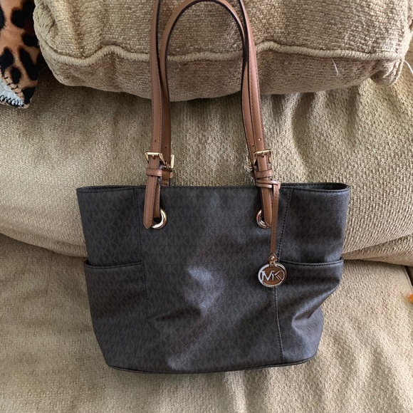 Michael Kors Large Tote Purse - Picture 1 of 5